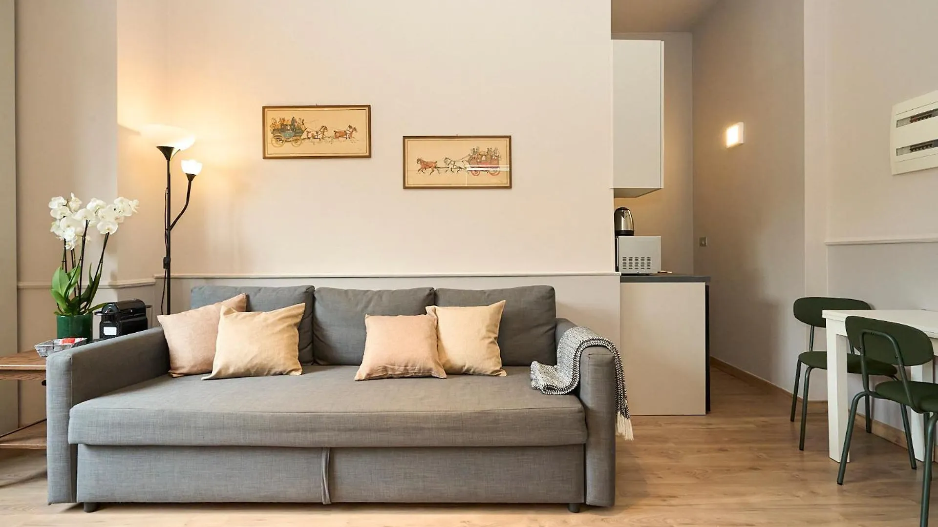 Duomo Design Cube - 10 Minutes Walk From Brera Apartment Milan
