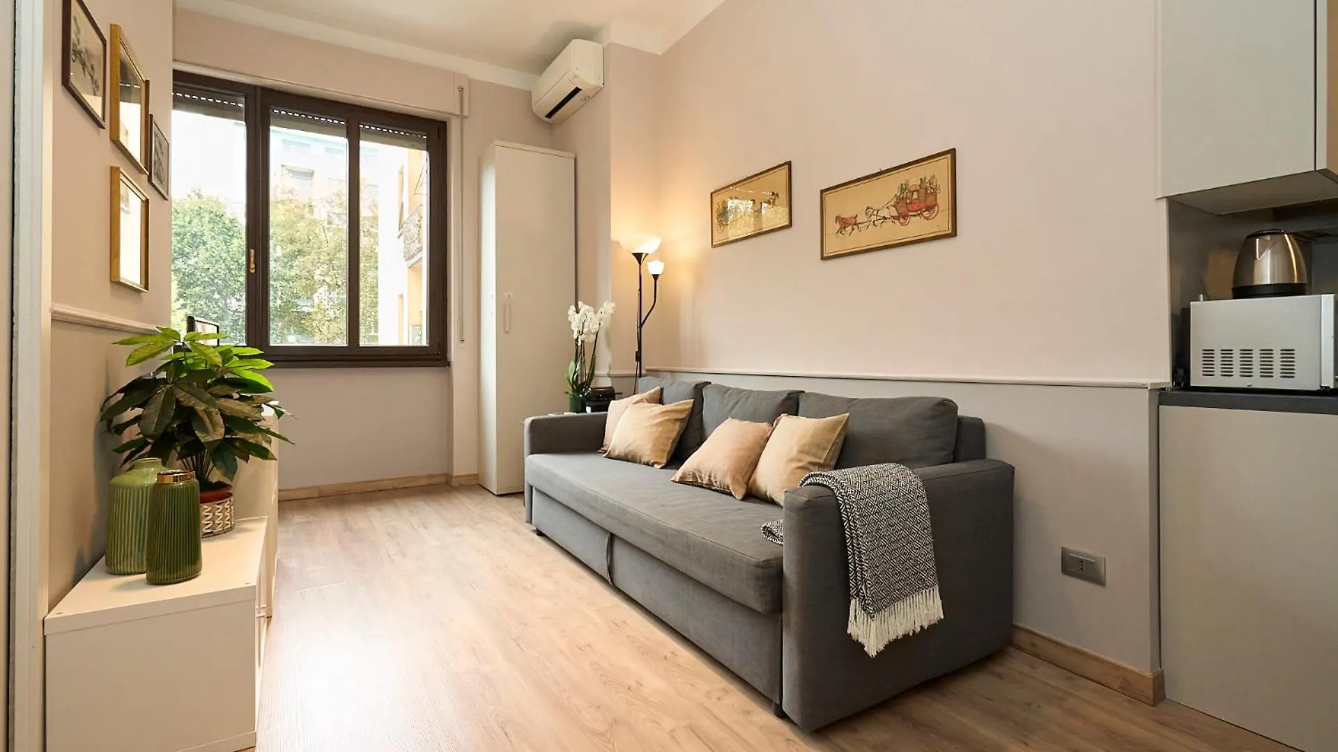 Duomo Design Cube - 10 Minutes Walk From Brera Apartment Milan Italy